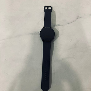 갤럭시 워치6 블랙 44MM 액정S급 충전케이블포함 7만5천원 판매합니다!