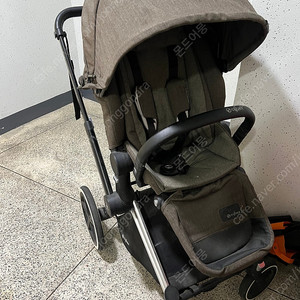 싸이벡스 유모차
