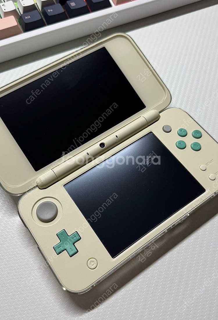 닌텐도 2DS XL 튀동숲 에디션+정품 충전기+sd카드--0