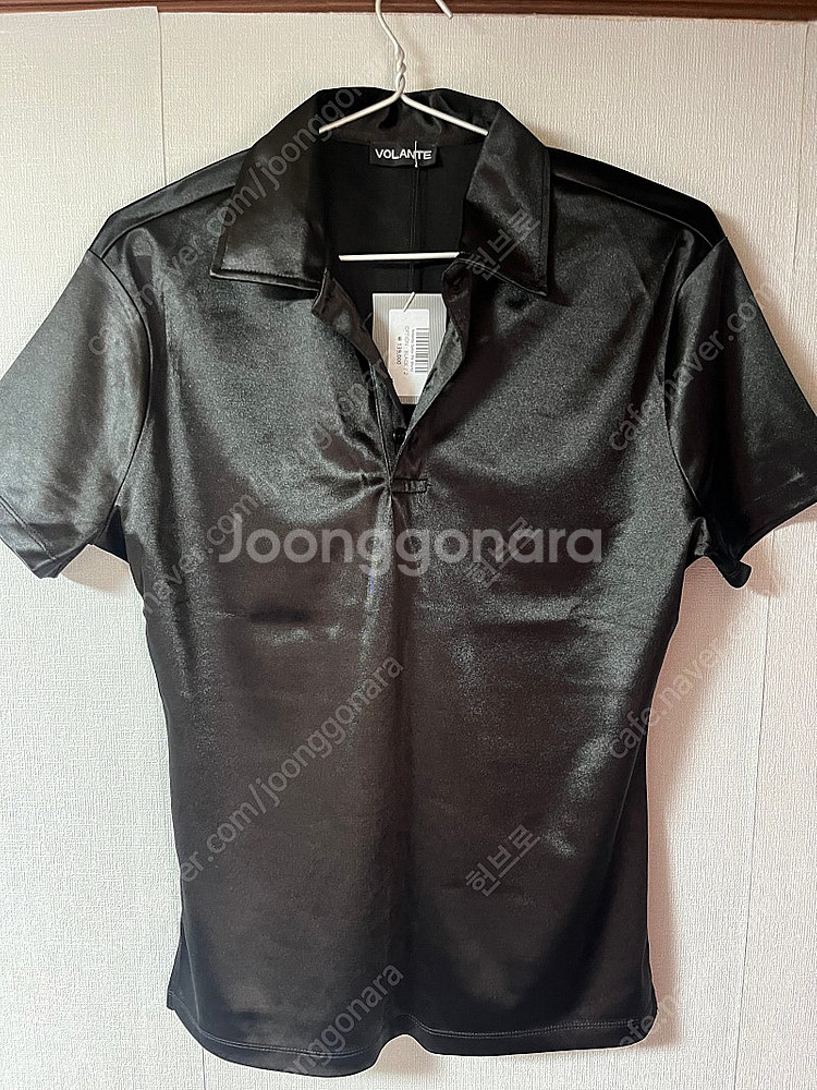 볼란테 머슬핏 티셔츠 여러장 판매합니다.--2