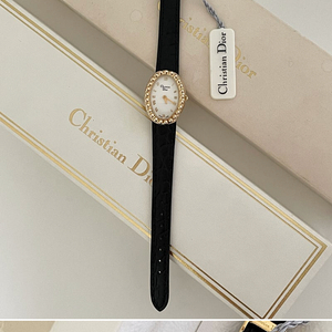 Dior 디올 빈티지 오벌 골드 닷 시계