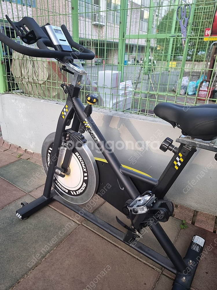 스피닝 자전거 F10 판매합니다--0
