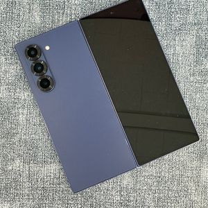 (KT) 갤럭시Z폴드6 256G 블루 24년 7월개통 무잔상 104만원 판매해요