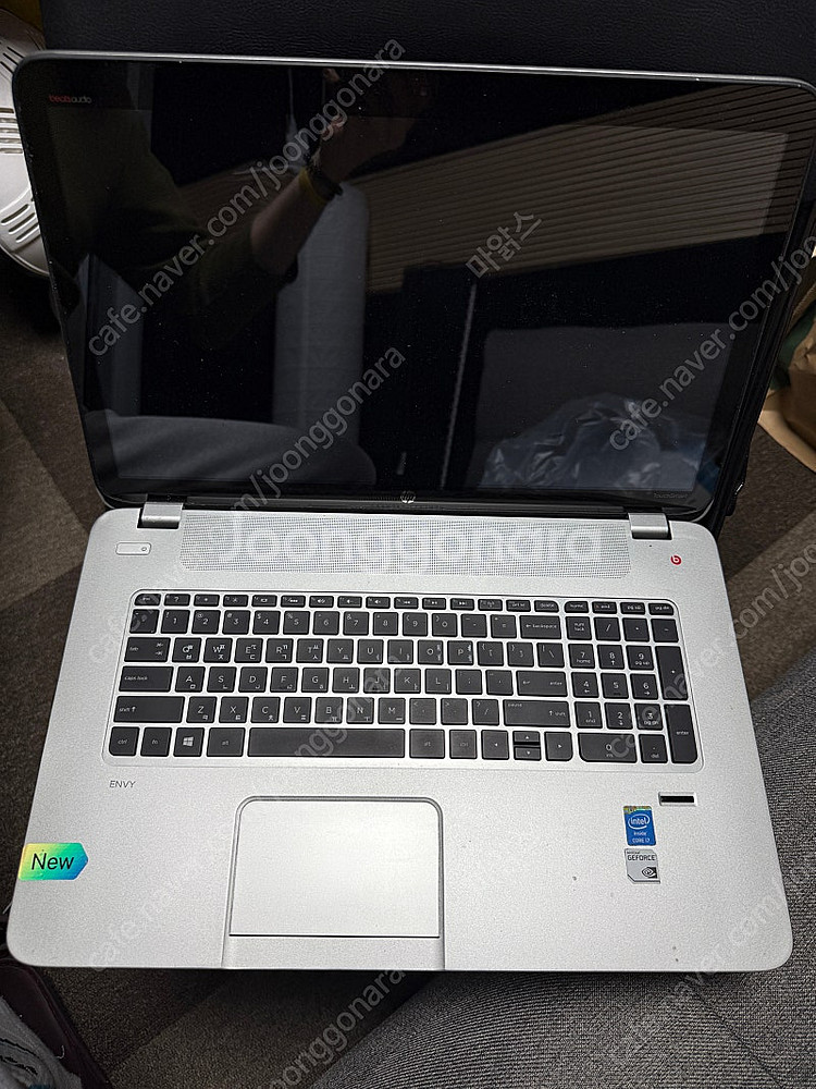 HP Envy 17 J100T Touch Smart i...--0