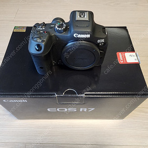 캐논코리아 정품 eos r7 바디 / 소니코리아 정품 a6500 바디 판매합니다.