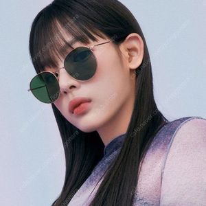 뉴진스 선글라스 카린 안나 N C1 팝니다