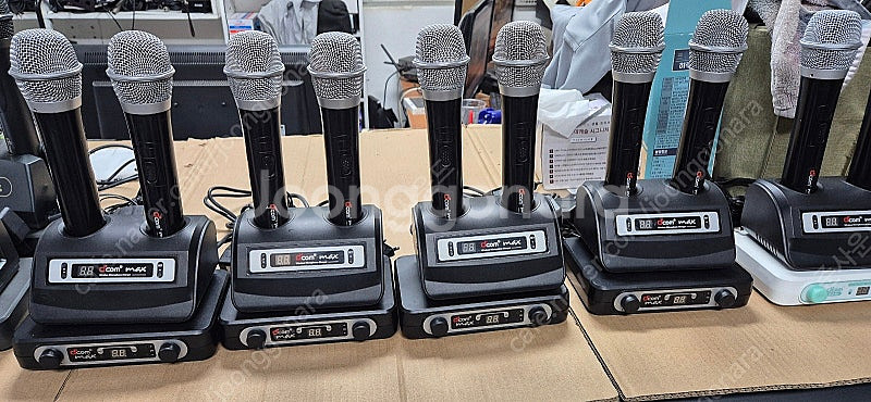 중고 노래방 무선마이크 디컴 맥스 판매합니다.--0