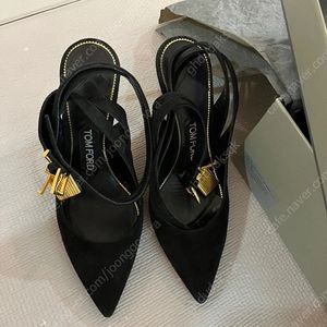 톰포드 패드락힐(자물쇠구두)36.5