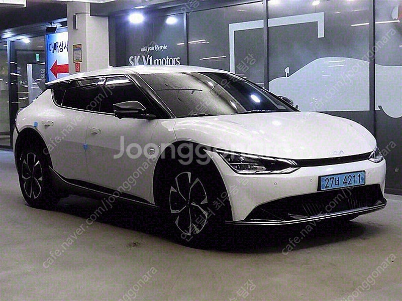 EV6 중고 EV6 중고차 흰색 2022년식 57,749km 롱레인지 AWD 어스 중고차 구입대행--0
