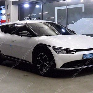 EV6 중고 EV6 중고차 흰색 2022년식 57,749km 롱레인지 AWD 어스 중고차 구입대행