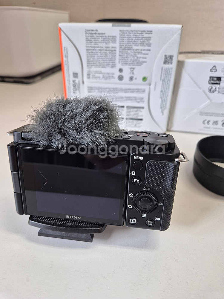 소니 미러리스 ZV-E10 + 시그마 F.14 30MM...--3