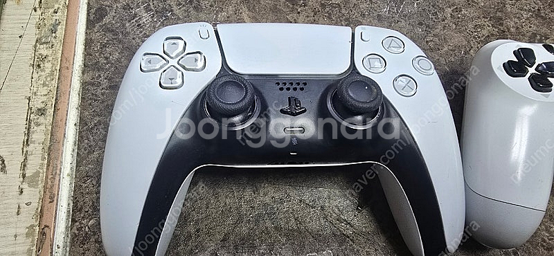 PS5 듀얼센스 컨트롤러입니다 플스5--0