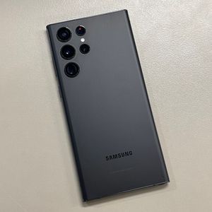 갤럭시S22울트라 블랙색상 256용량 23년1월개통 무잔상 동일기종대비 가성비폰 27만 판매합니다