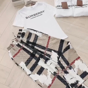 (새상품)버버리 set s/m (7만원)