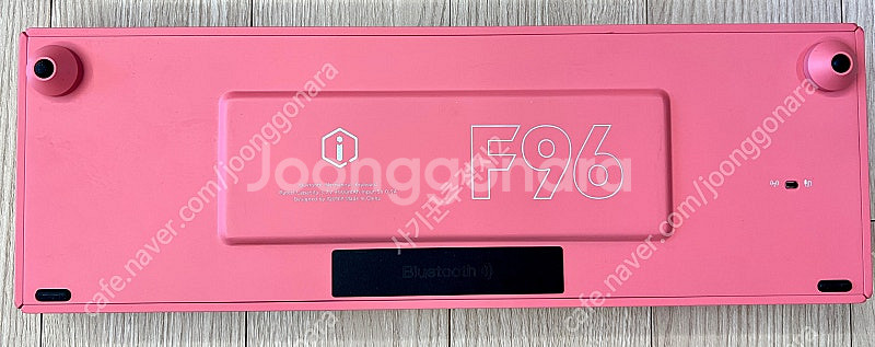 IQUNIX F96 저소음 적축 키보드 팝니다.--4
