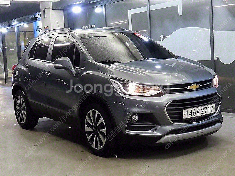 쉐보레 트랙스 중고 구매 쉐보레 중고 회색 2019년식...--0