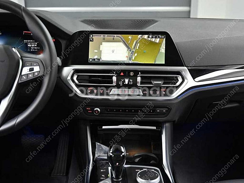 BMW 3시리즈 중고 BMW 중고 BMW 3시리즈 중고차 할부가능 회색 2021년식 320i M 스포츠 가성비 중고...--6