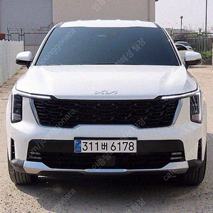 쏘렌토 중고 가격 쏘렌토 중고차 쏘렌토 하이브리드 중고 흰색 2024년식 10,389km 1.6T 2WD 프레스티지 법인차 구매가능