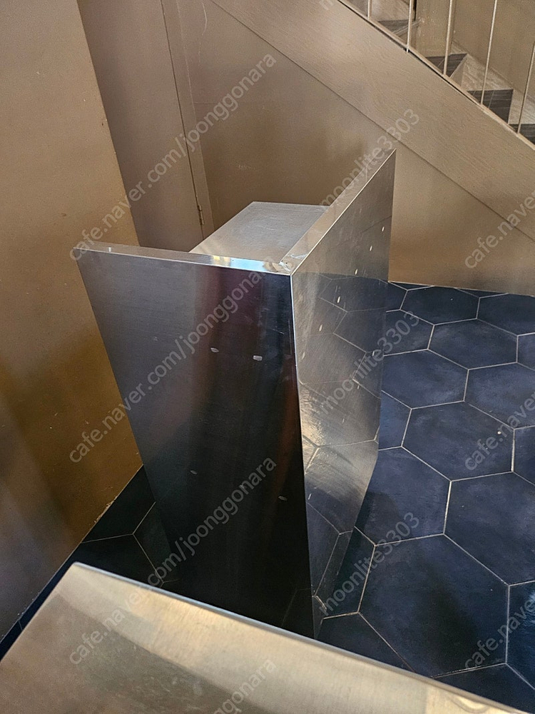 스텐 안내데스크--1