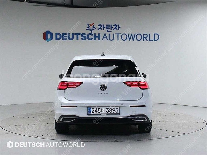 흰색 폭스바겐 골프 중고 8세대 2.0 TDI 프레스티...--9