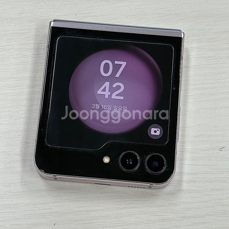 갤럭시Z플립5 라벤더 256용량 무잔상 깨끗한단말기 36만 판매해요--0