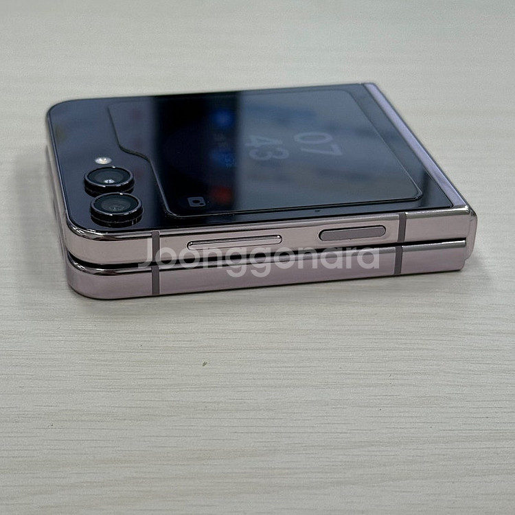 갤럭시Z플립5 라벤더 256용량 무잔상 깨끗한단말기 36만 판매해요--6