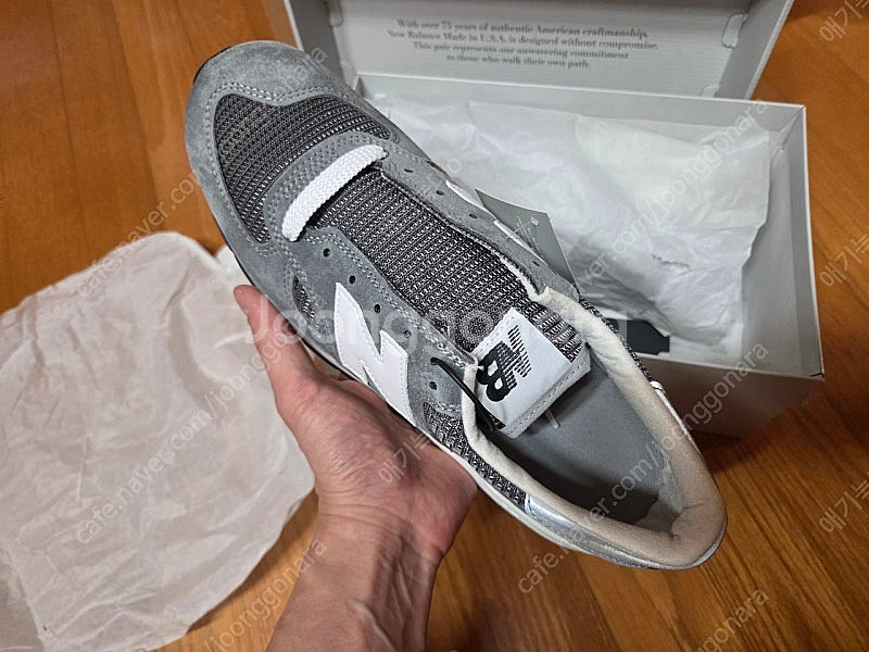 뉴발란스 990v1 그레이 화이트 270 사이즈 판매합...--1