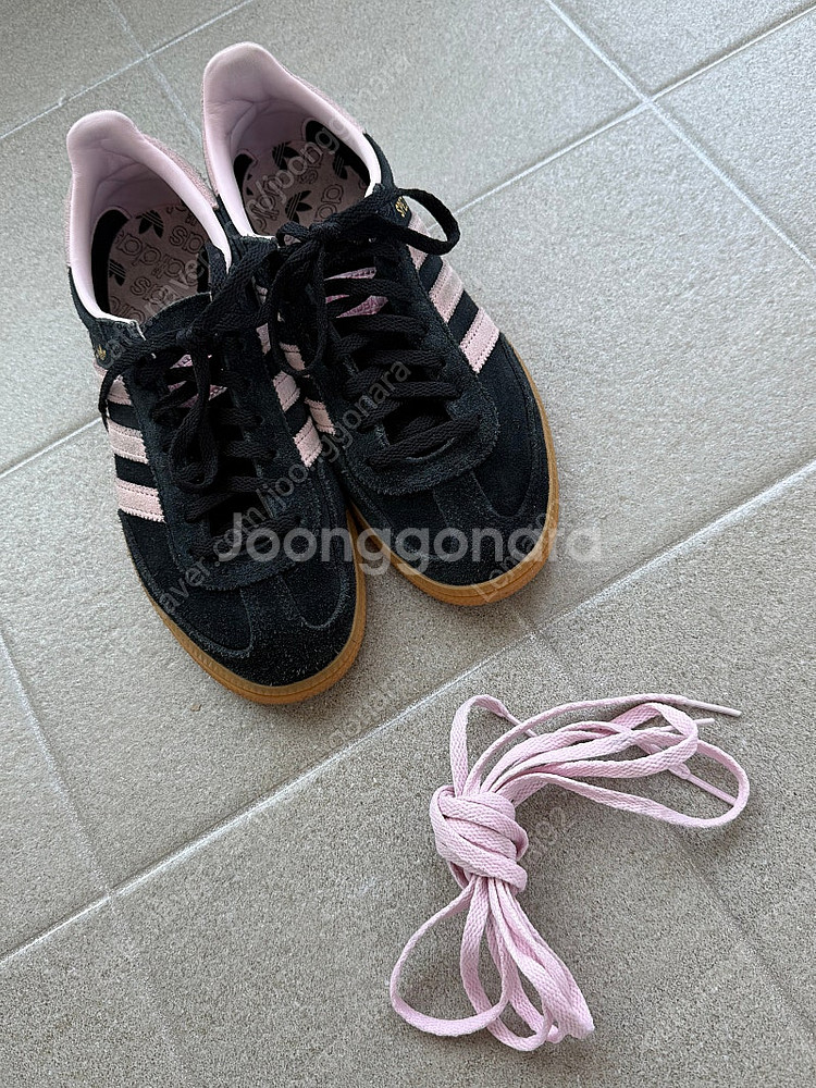 아디다스 스페지알 블랙핑크 운동화--1