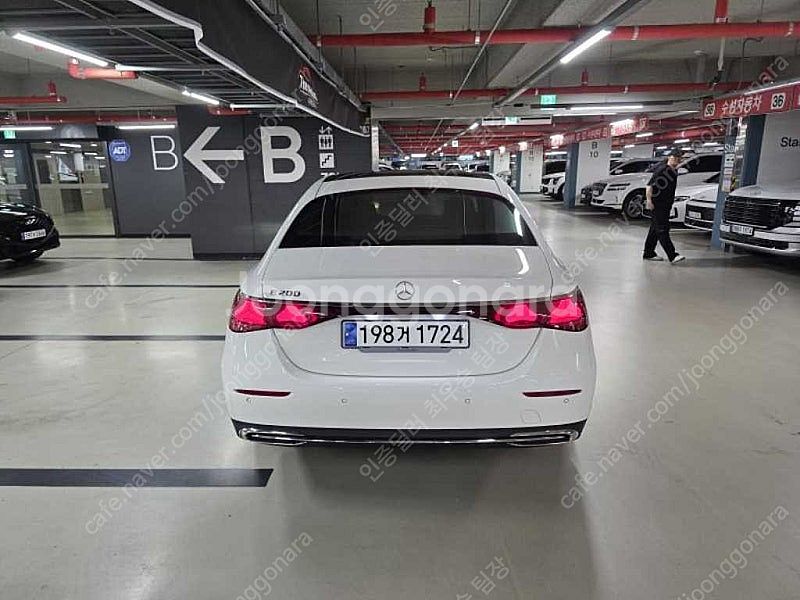 벤츠 E클래스 중고차 벤츠 중고차 수입중고차 2024년...--5