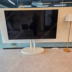 LG 86인치 4K UHD 스마트TV+엘린 듀얼 스탠드 판매합니다. (2023년식 / 스탠드 설치 / 상태 최상)