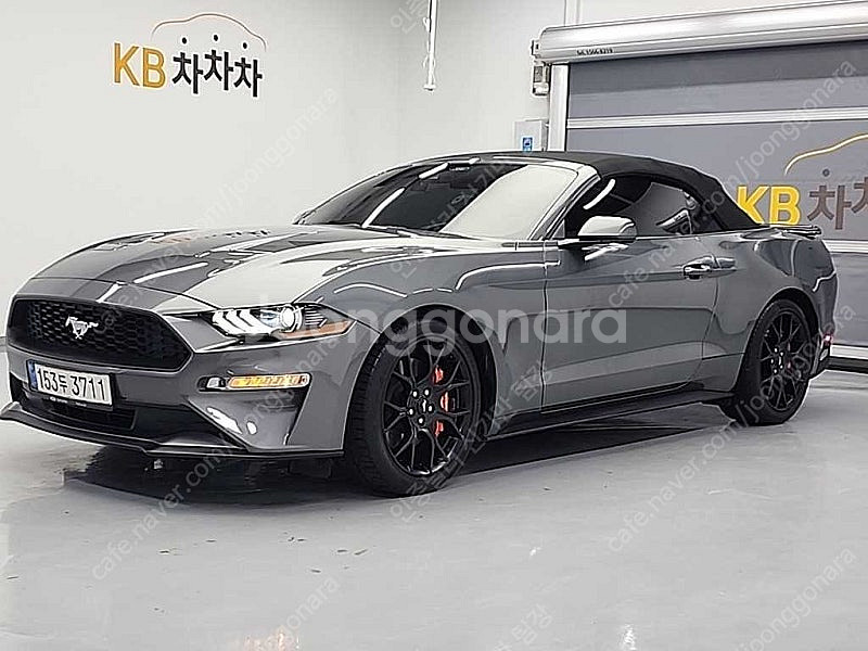 회색 포드 머스탱 중고 포드 중고차 컨버터블 중고차싸게...--0