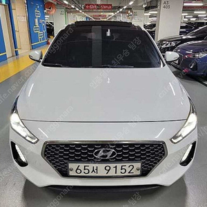 현대 i30 중고 i30 흰색 2017년식 1.6 터보 스포츠 프리미엄 중고차구매
