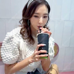 매니모어몽 김몽키 리본퍼프 슬리브리스 가디건 (화이트)M