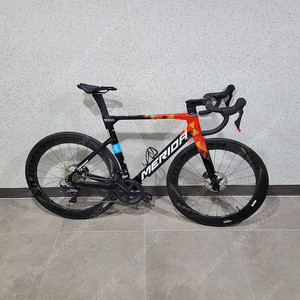 2023년식 메리다 리액토(리엑토) 5000 익스클루시브 팝니다.