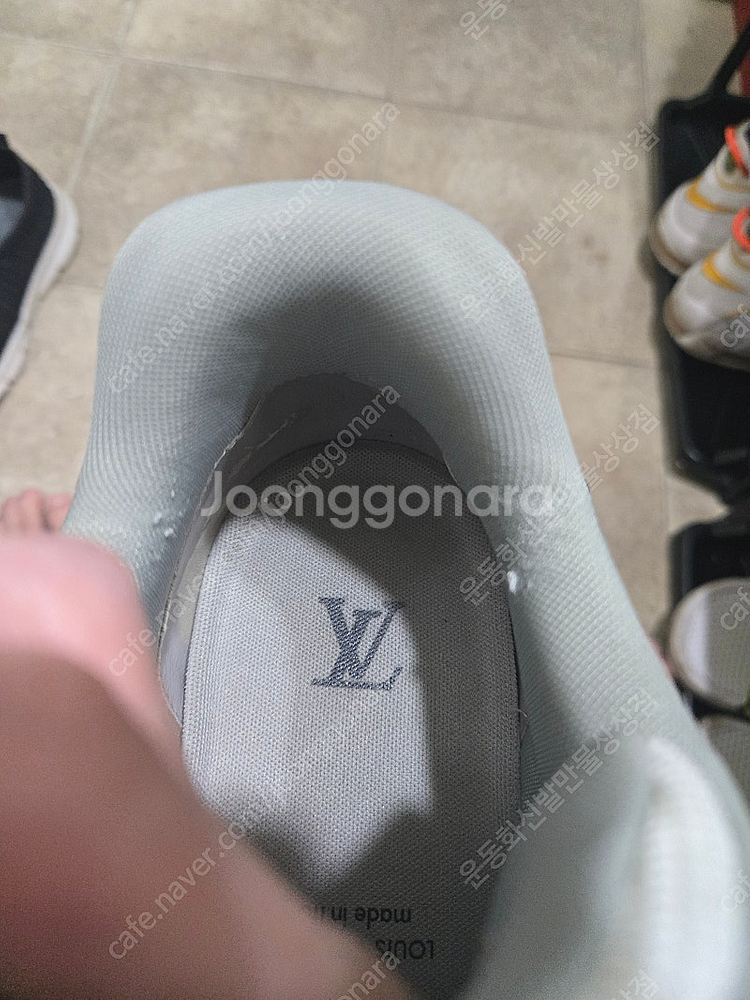 LOUIS VUITTON 루이비통 벨크로 트레이너 스니...--8