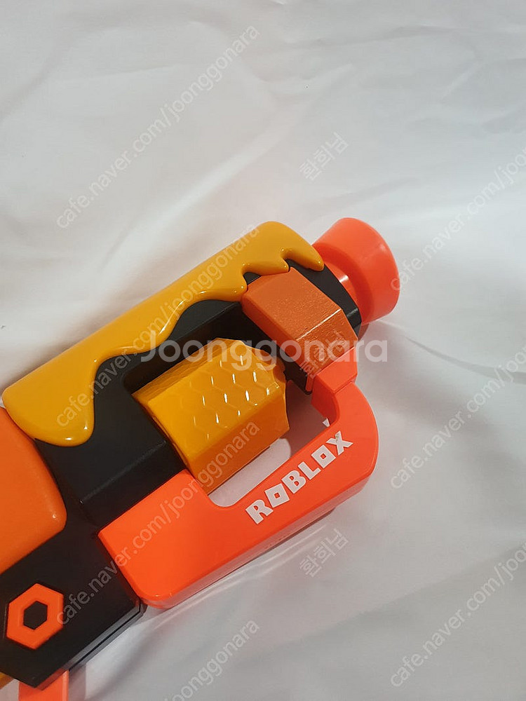 NERF x ROBLOX Bee Swarm Simula...--2