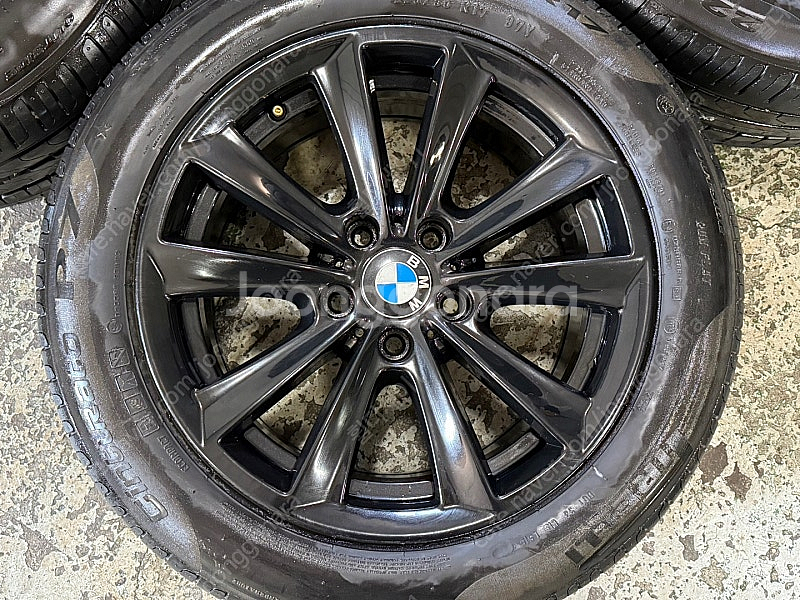 [판매]BMW F10 520d 17인치 휠타이어 판매--4