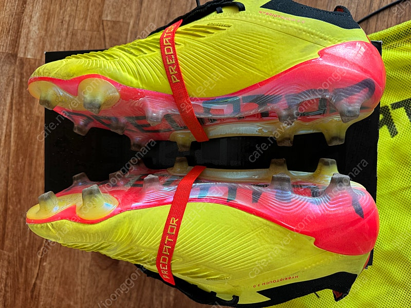 아디다스 프레데터 엘리트 FT FG 축구화 이미지