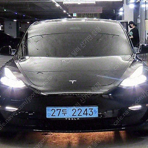 검정색 테슬라 중고 테슬라 모델3 중고차 롱 레인지 중고차리스 중고리스할부 60,289 km