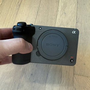 sony fx30 tamron18-300mm sigma 16mm 1.4