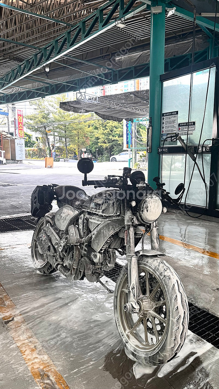 두카티 스크램블러 카페레이서--0