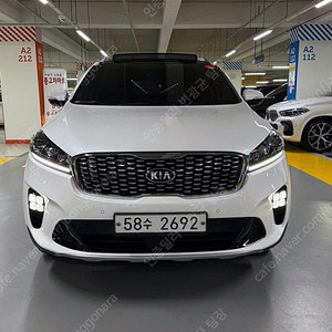 쏘렌토 중고 가격 기아자동차 쏘렌토 중고승용차 흰색 2019년식 59,072km 디젤 2.2 2WD 노블레스 중고차 할부혜택