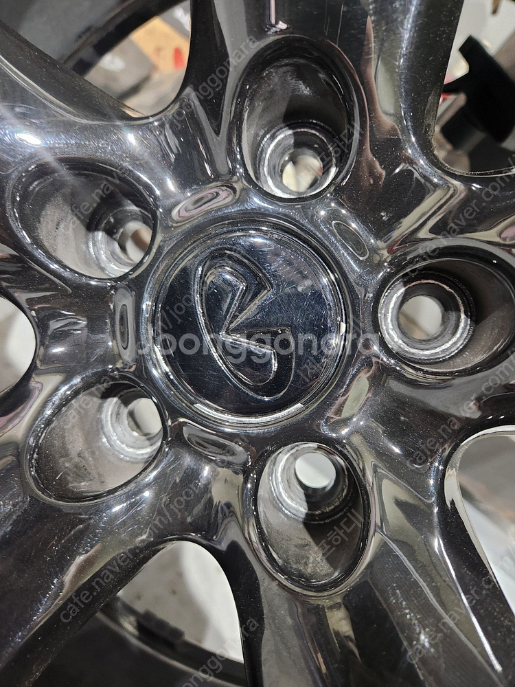 바리스톤 m56 20인치 블랙유광 도색휠 팝니다(가격낮...--2