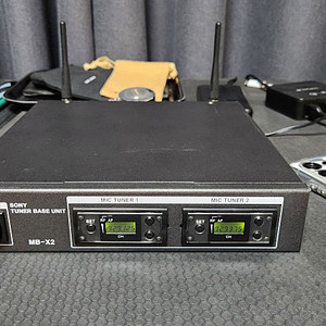 SONY 무선마이크 MB-X2 베이스, URX-M2 튜너2개 세트로 팝니다