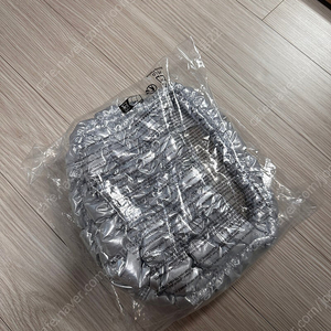 코스 퀼티드 마이크로 실버