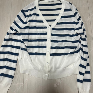 타임 스트라이프 브이넥 가디건