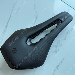 스캇 Syncros Belcarra V-Concept 2.0 안장 팝니다