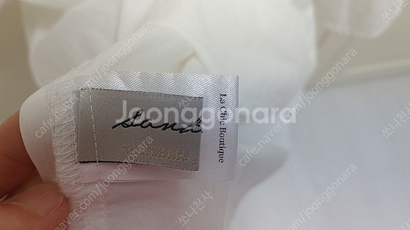 오르 라밤바룸 라두나 브론즈부부 르뮈 루아 니트 더베이지스 블라우스--7