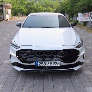 43,148 km K8 중고 하이브리드 시그니처 중고차리스 흰색