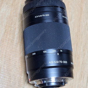 소니 알파마운트 75-300